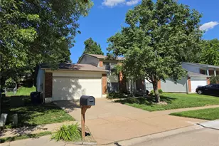 12137 Glenpark Dr, Maryland Heights, MO 63043 - Photo 3