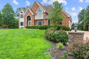 360 Laduemont Dr, Saint Louis, MO 63141 - Photo 1