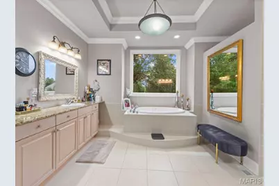 360 Laduemont Drive, Saint Louis, MO 63141 - Photo 17