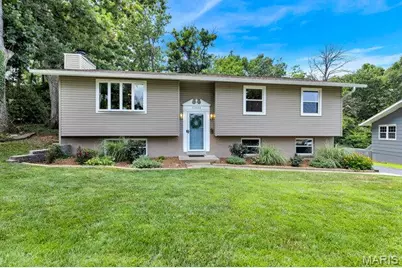 12034 Debonnaire Drive, Saint Louis, MO 63146 - Photo 1