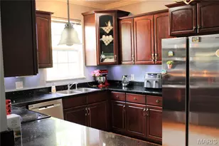 7019 Heege Rd, Saint Louis, MO 63123 - Photo 3