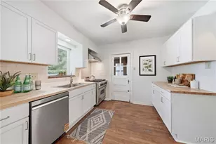 7405 Huntington Dr, Saint Louis, MO 63121 - Photo 9