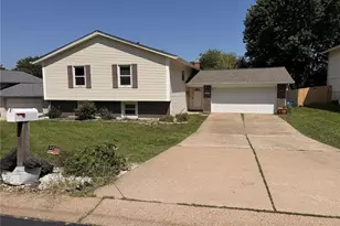 1515 Shadow Ln, Saint Charles, MO 63303 - Photo 1
