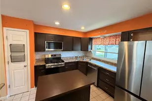 1515 Shadow Ln, Saint Charles, MO 63303 - Photo 9