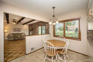 12050 Charwick Dr, Saint Louis, MO 63128 - Photo 9