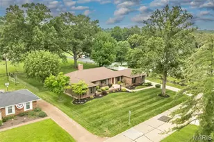 12050 Charwick Dr, Saint Louis, MO 63128 - Photo 27