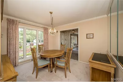 12050 Charwick Drive, Saint Louis, MO 63128 - Photo 5