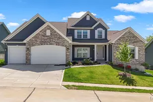 365 Kreder Rdg Cir, Saint Charles, MO 63304 - Photo 1