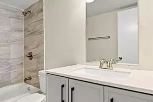 122 Samarra Estates Dr, Fenton, MO 63026 - Photo 11