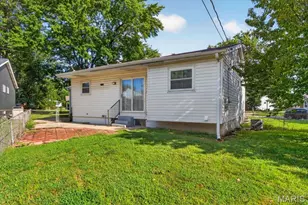 7416 Foxmont Dr, Hazelwood, MO 63042 - Photo 35