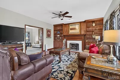 2259 Sycamore Drive, Chesterfield, MO 63017 - Photo 5