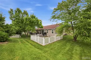 214 Charging Bear Dr, Wentzville, MO 63385 - Photo 71