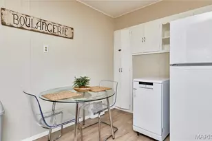 3135 La Vista Dr, Saint Ann, MO 63074 - Photo 5