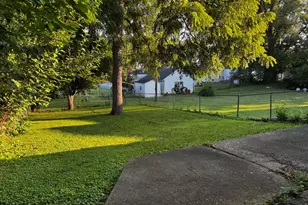 1211 N Carolina St, Louisiana, MO 63353 - Photo 29