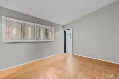 12 Country Lane, Florissant, MO 63033 - Photo 13