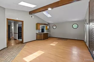 12 Country Ln, Florissant, MO 63033 - Photo 5