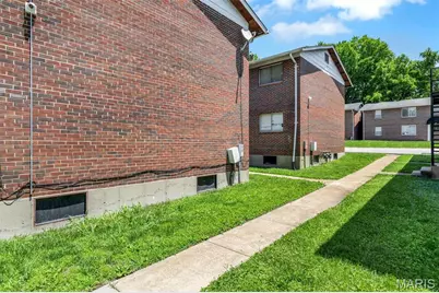 245 Chambers Road, Riverview, MO 63137 - Photo 53