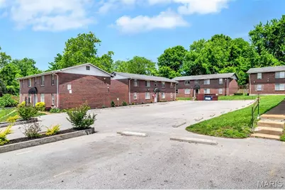 245 Chambers Road, Riverview, MO 63137 - Photo 37