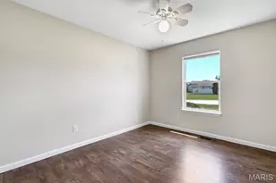 907 Sherwood Dr, Warrenton, MO 63383 - Photo 19