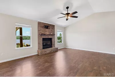 907 Sherwood Drive, Warrenton, MO 63383 - Photo 9