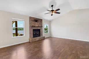 907 Sherwood Dr, Warrenton, MO 63383 - Photo 9