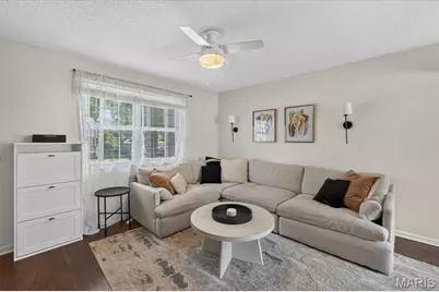 1663 E Swan Circle, Saint Louis, MO 63144 - Photo 7