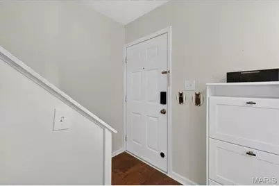 1663 E Swan Circle, Saint Louis, MO 63144 - Photo 5