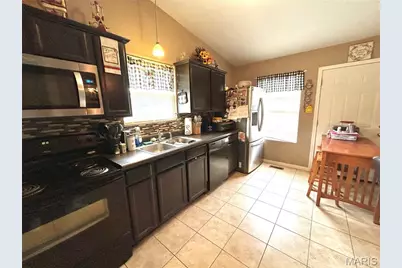 110 Autumn Oaks, Saint Clair, MO 63077 - Photo 5