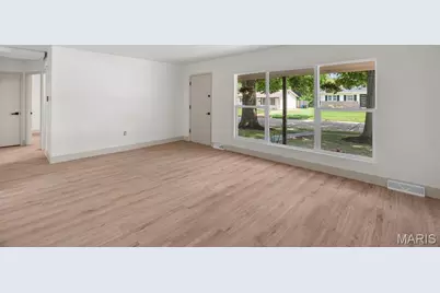 6705 Village Square Drive, Hazelwood, MO 63042 - Photo 5