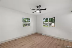 6705 Village Square Dr, Hazelwood, MO 63042 - Photo 15