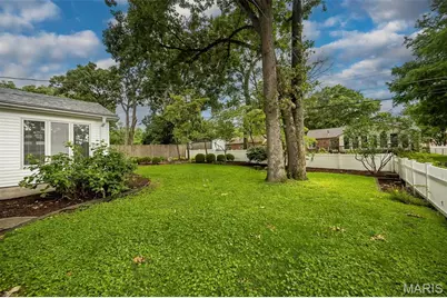 1119 Cheshire Lane, Saint Louis, MO 63119 - Photo 17