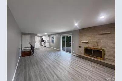 27 Nob Hill Drive, Hazelwood, MO 63138 - Photo 15
