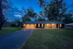 27 Nob Hill Dr, Hazelwood, MO 63138 - Photo 3