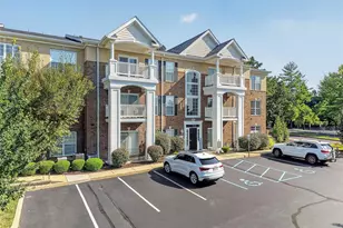 13101 Mill Crossing Ct, Creve Coeur, MO 63141 - Photo 3