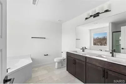 12232 Louiselle Park Drive, Maryland Heights, MO 63043 - Photo 29