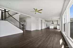 12232 Louiselle Park Dr, Maryland Heights, MO 63043 - Photo 13