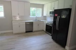 815 Briarbrae Dr, Saint Louis, MO 63138 - Photo 3