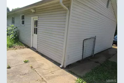 815 Briarbrae Drive, Saint Louis, MO 63138 - Photo 15
