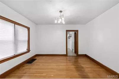 8578 Drury Lane, Saint Louis, MO 63147 - Photo 7