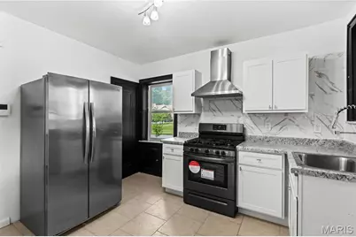 8578 Drury Lane, Saint Louis, MO 63147 - Photo 15