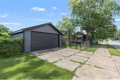 8578 Drury Lane, Saint Louis, MO 63147 - Photo 33
