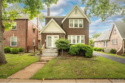 1102 Edward Terrace, Saint Louis, MO 63117 - Photo 1