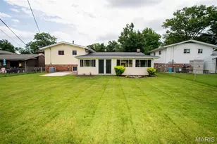 2423 Chaucer Ave, Overland, MO 63114 - Photo 29