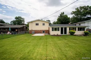 2423 Chaucer Ave, Overland, MO 63114 - Photo 35