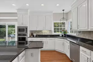 14814 Straub Hill Ln, Chesterfield, MO 63017 - Photo 21