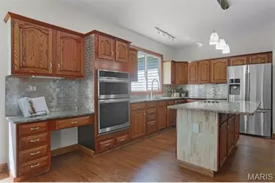 17134 Surrey View Drive, Chesterfield, MO 63005 - Photo 13