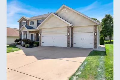 605 Castlebrook Drive, Saint Peters, MO 63376 - Photo 3
