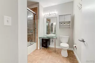 9 N Euclid Ave, Saint Louis, MO 63108 - Photo 15