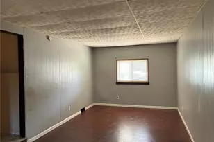 1285 Pamela Dr, Florissant, MO 63031 - Photo 3