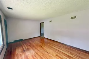 2120 Argo Dr, Florissant, MO 63031 - Photo 3